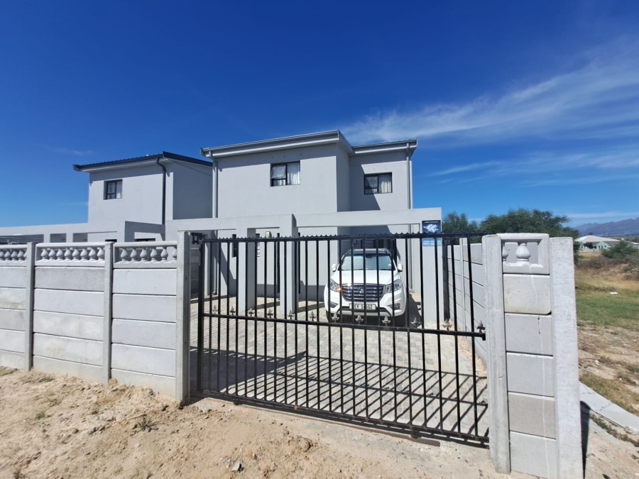 3 Bedroom Property for Sale in Stratford Green Western Cape